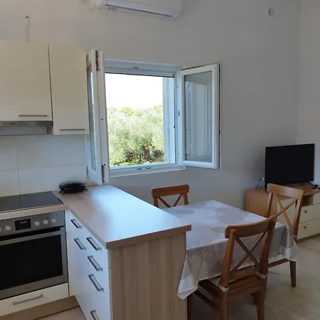 شقة Apartmani Bozava Božava