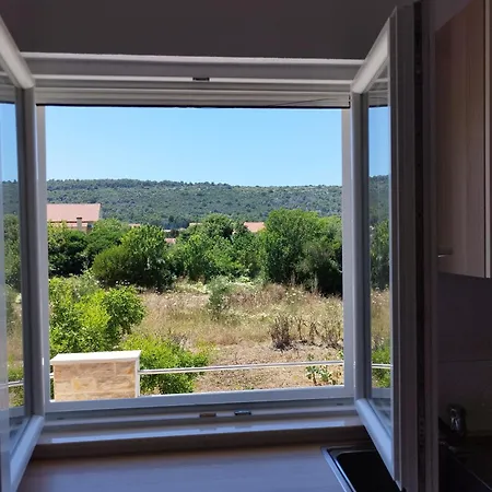شقة Apartmani Bozava