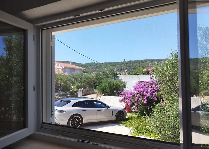 Apartmani Bozava 아파트 *