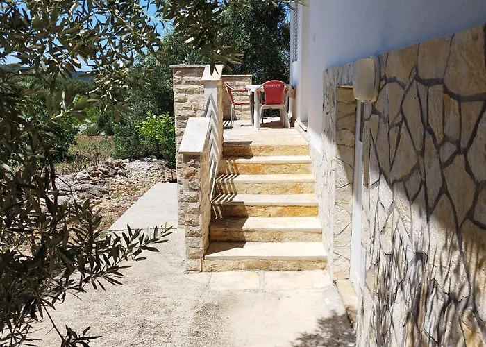 Apartmani Bozava 아파트 *