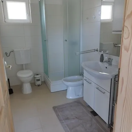 Apartmani Bozava * בוזאבה